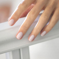 Green Flash - Milky White - MANUCURIST