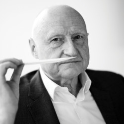 Dominique Ropion Velvet Iris - ESSENTIAL PARFUMS